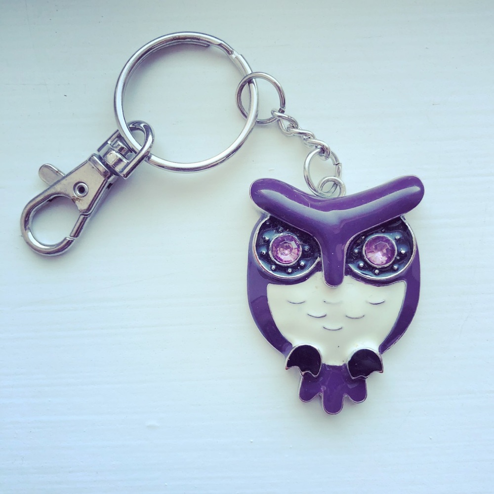 Cute purple & white enamel owl keychain